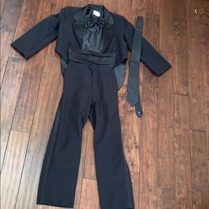 Boys tuxedo suit